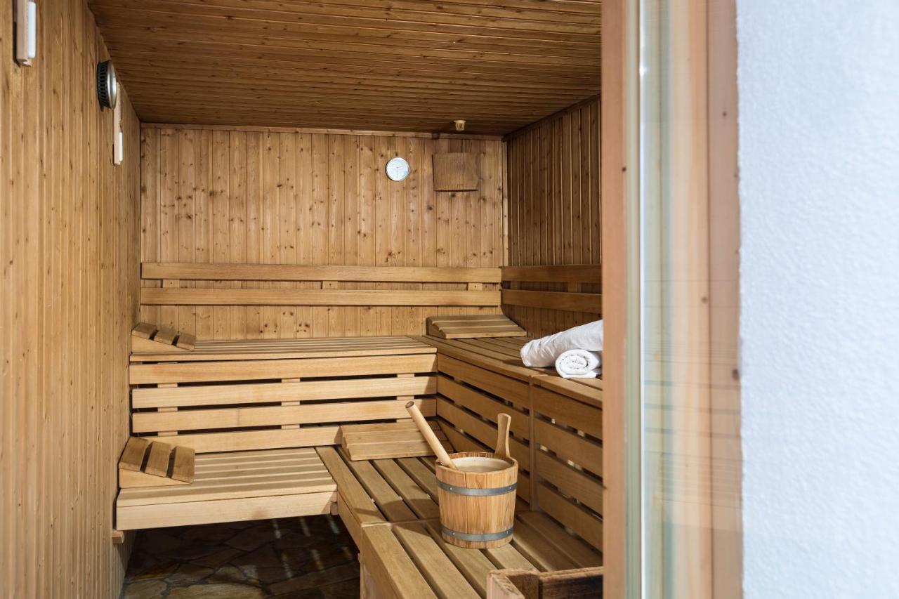 Hotel Sonnblick Sankt Leonhard im Pitztal Exterior photo