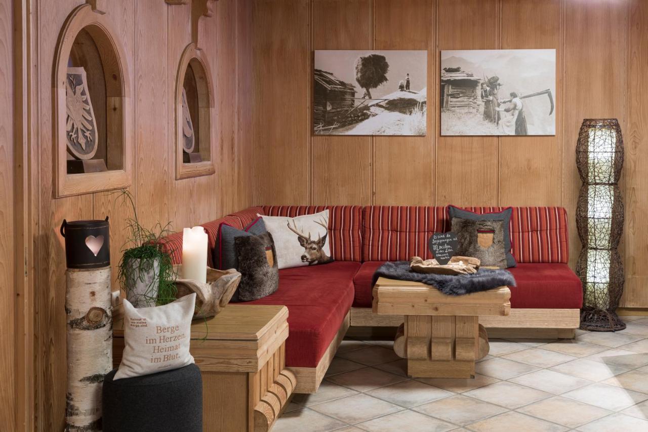 Hotel Sonnblick Sankt Leonhard im Pitztal Exterior photo